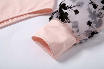Jumpsuit Elegante de Malla Bordada Manga Larga Escote en V - Image 20