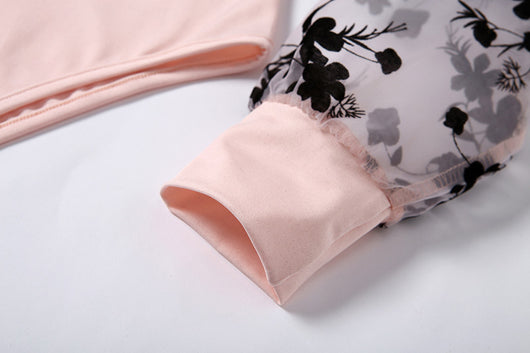 Jumpsuit Elegante de Malla Bordada Manga Larga Escote en V - Image 20