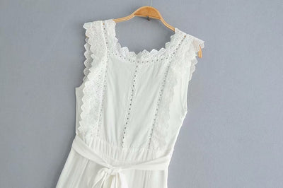 Enterizo con Detalles de Encaje Elegante - Image 9