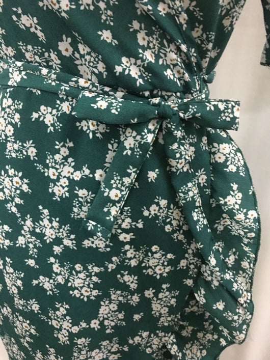 Vestido Floral de Gasa con Escote V y Cordones - Image 12