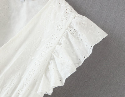 Traje de Pantalón con Escote en V y Detalles de Encaje - Image 16