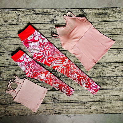 White parent-child yoga suit with tropical leaf print leggings and matching sleeveless tops. - Image 3