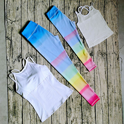 White parent-child yoga suit with tropical leaf print leggings and matching sleeveless tops. - Image 10