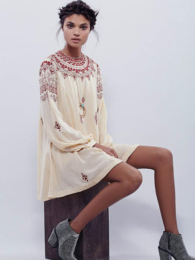 Vestido Slim Escotado con Bordados Elegantes - Image 14