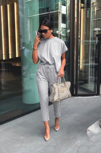 Conjunto Casual de 2 Piezas: Top Corto Manga Corta y Pantalón Capri - Image 12