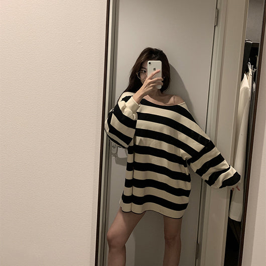 Sudadera Oversize a Rayas con Hombros Descubiertos - Image 10