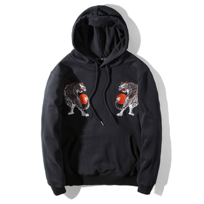 Suéter con calavera de tigre blanco bordada - Image 7