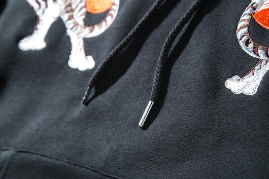 Suéter con calavera de tigre blanco bordada - Image 13