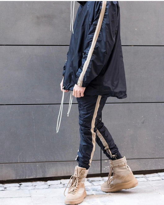 Abrigo Impermeable con Capucha - Image 14
