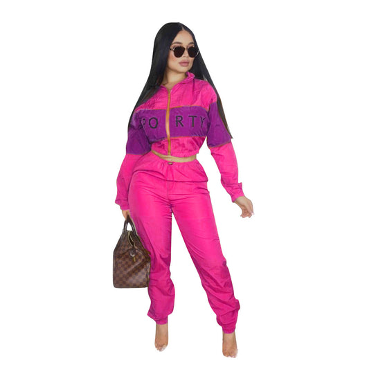 Gabardina con Costuras Bicolor y Estampado de Letras - Image 18