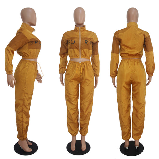 Gabardina con Costuras Bicolor y Estampado de Letras - Image 21