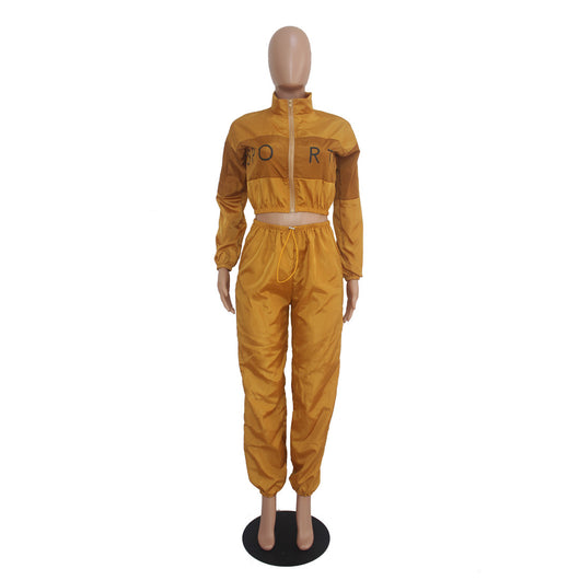 Gabardina con Costuras Bicolor y Estampado de Letras - Image 24