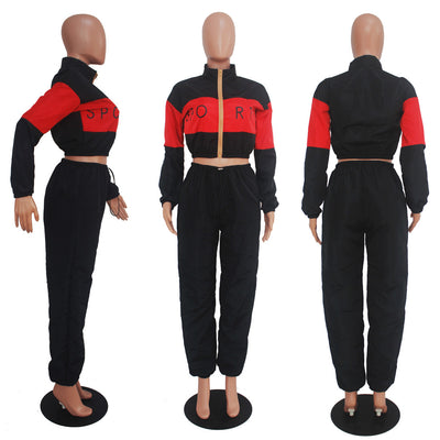 Gabardina con Costuras Bicolor y Estampado de Letras - Image 25