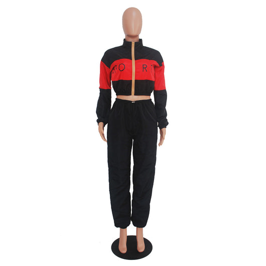 Gabardina con Costuras Bicolor y Estampado de Letras - Image 28