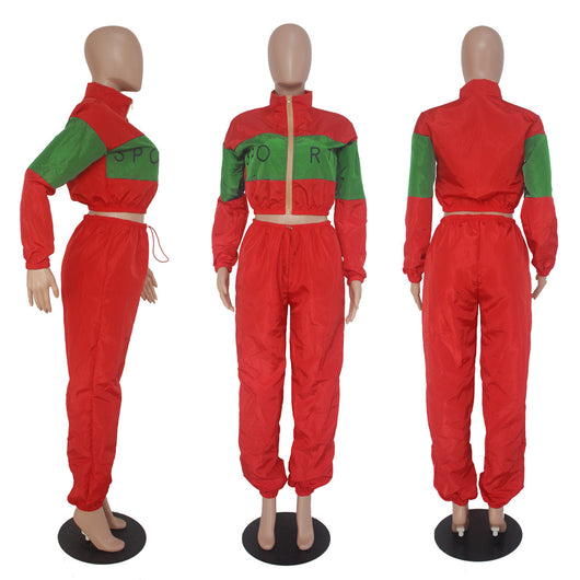 Gabardina con Costuras Bicolor y Estampado de Letras - Image 33