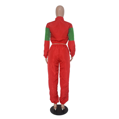Gabardina con Costuras Bicolor y Estampado de Letras - Image 34