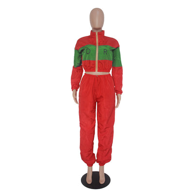 Gabardina con Costuras Bicolor y Estampado de Letras - Image 36