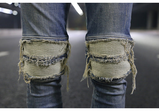 Jeans ajustados con rotos diseñados - Image 25