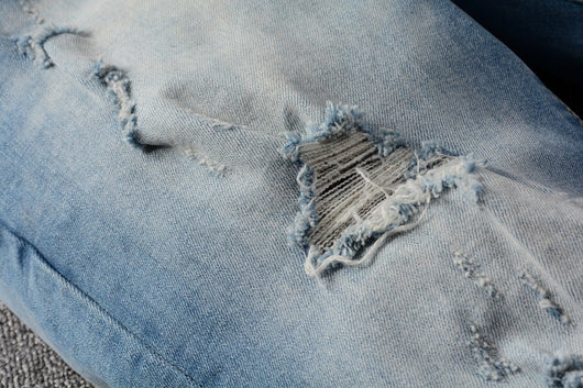 Jeans Slim Fit con Parches de Pliegues Modernos - Image 12