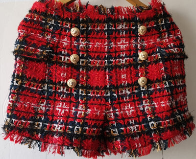 Shorts Tweed Cuadros Rojo y Negro con Botones - Image 7