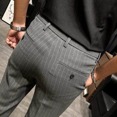 Pantalones Cropped a Rayas - Elegancia Profesional y Moderna - Image 27