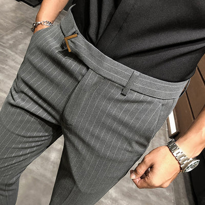 Pantalones Cropped a Rayas - Elegancia Profesional y Moderna - Image 31