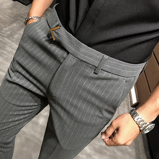 Pantalones Cropped a Rayas - Elegancia Profesional y Moderna - Image 31