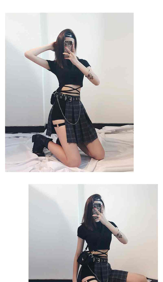 Falda Short Gótico Cuadros con Cadena y Detalles Hueco - Image 7