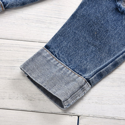 Conjunto Urbano: Camiseta Estampada con Pantalón Denim Rotos y Cinturón - Image 10