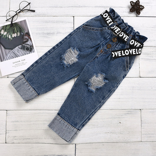 Conjunto Urbano: Camiseta Estampada con Pantalón Denim Rotos y Cinturón - Image 11