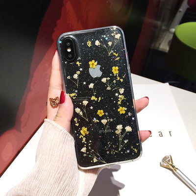 Funda para celular con flores secas en resina epoxi - Image 15