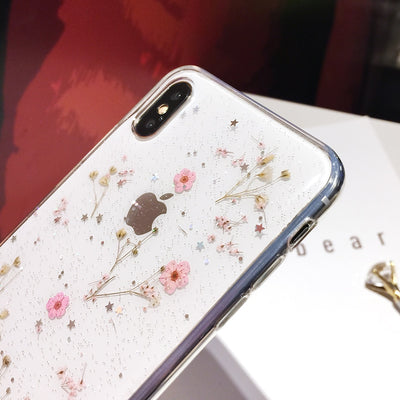 Funda para celular con flores secas en resina epoxi - Image 17