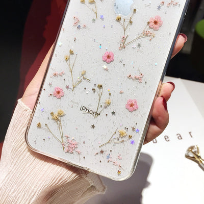Funda para celular con flores secas en resina epoxi - Image 18