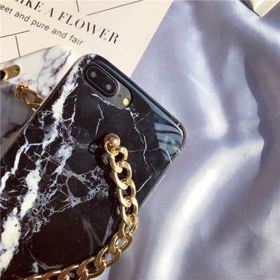 Funda para celular con cadena de perlas y mármol - Image 4