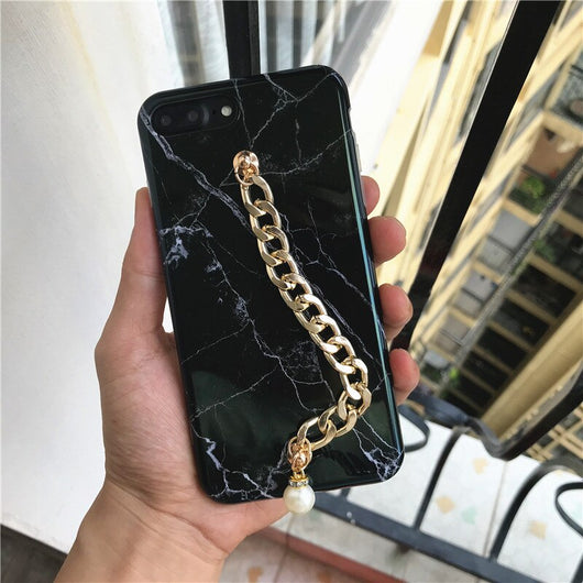 Funda para celular con cadena de perlas y mármol - Image 6