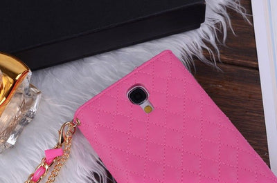 Funda para celular con patrón de ovejas y rombos - Image 16