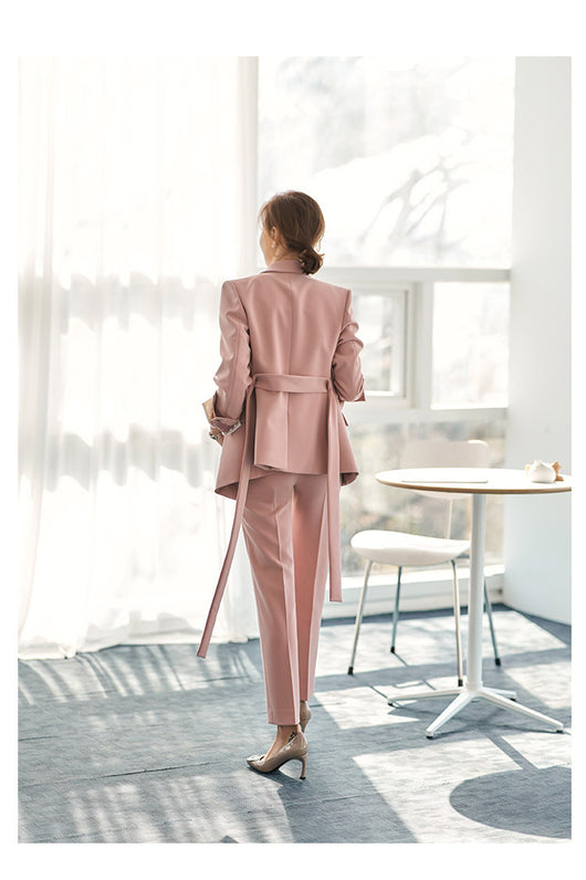 Traje Ejecutivo para Mujer con Cintura Ajustable - Image 14