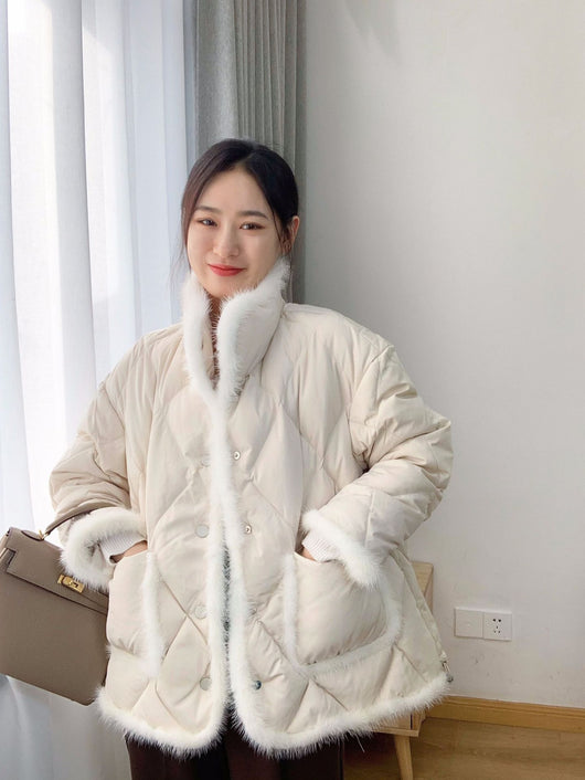 Chaqueta Corta Mujer con Plumón de Pato y Detalles de Visón - Image 7