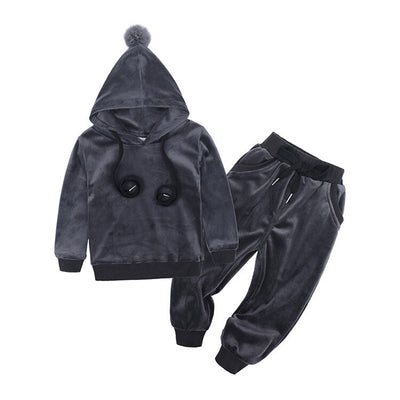 Traje Infantil de Terciopelo Dorado - Image 12
