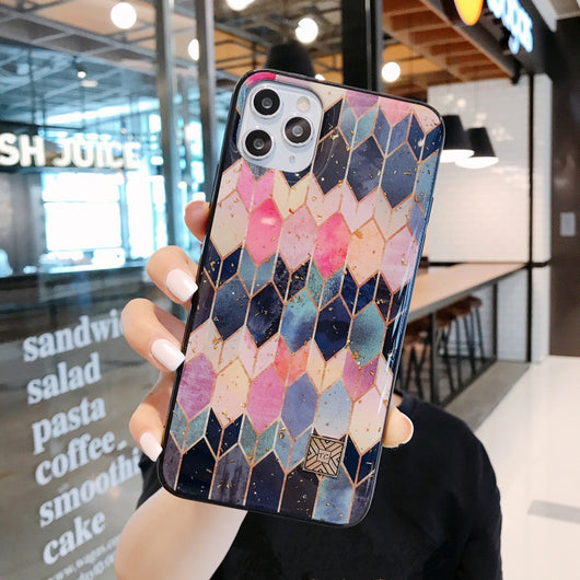 Funda para celular con diseño geométrico y lámina dorada - Image 10