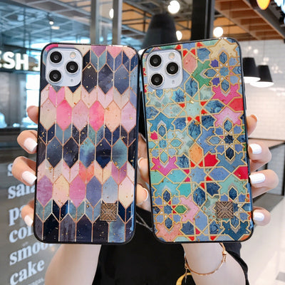 Funda para celular con diseño geométrico y lámina dorada - Image 13