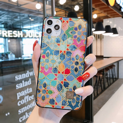 Funda para celular con diseño geométrico y lámina dorada - Image 15