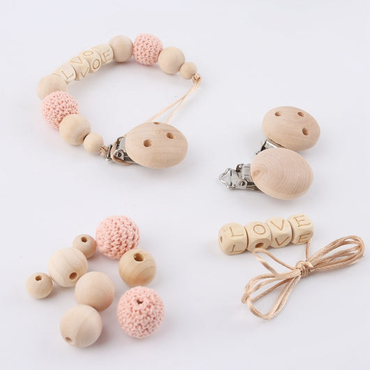 Mordedor de Madera Natural Tejido a Crochet Personalizado para Bebé - Image 10