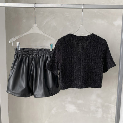 Conjunto Casual: Top Tejido Escote V Manga Corta + Shorts Anchos PU - Image 12