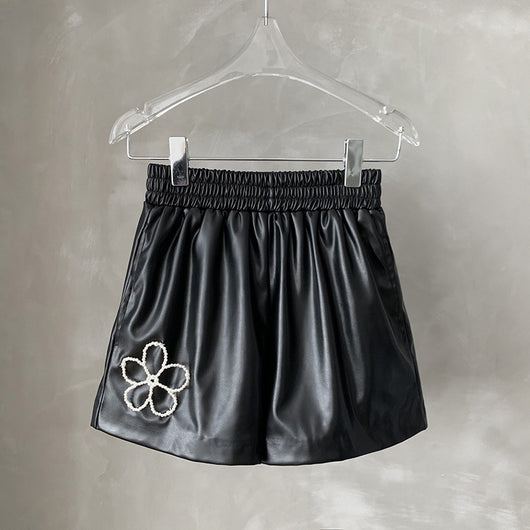 Conjunto Casual: Top Tejido Escote V Manga Corta + Shorts Anchos PU - Image 16