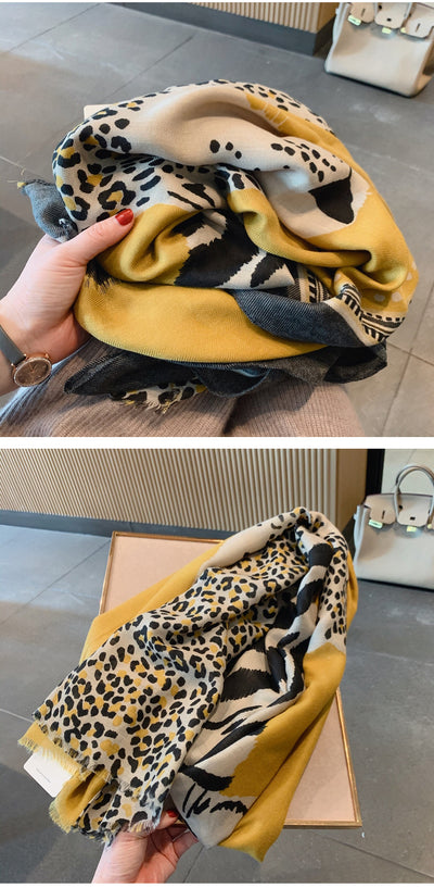 Pañoleta de Seda Estampado Leopardo - Image 9