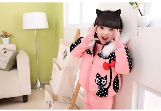 Conjunto Invernal de Tres Piezas para Niñas - Suéter y Traje de Terciopelo Acolchado - Image 13