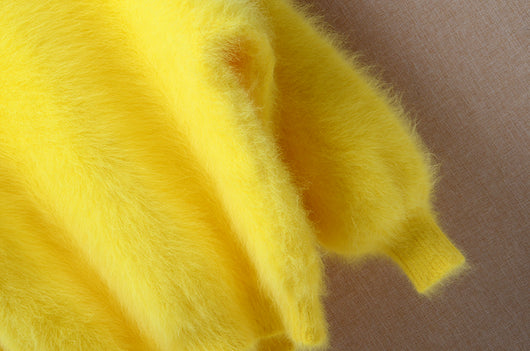 Suéter Holgado de Terciopelo Mink con Cuello Redondo y Mangas Linterna para Mujer - Image 11