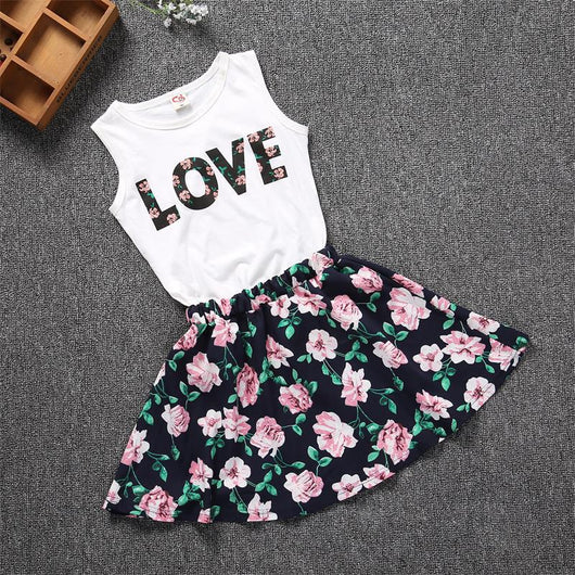 Conjunto de Falda y Chaleco Niña con Diseño LOVE - Image 6