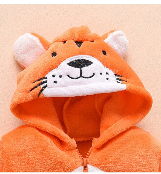 Pijama Enterizo de Bebé en Velvet Cálido - Image 27
